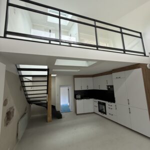 Garde-corps en verre structure en métal