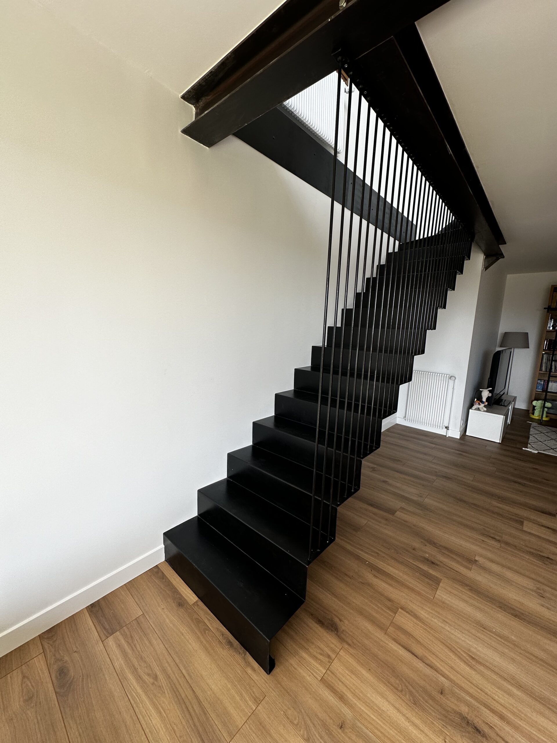 Escalier design métal réalisation métallerie ferronnerie FROMENT