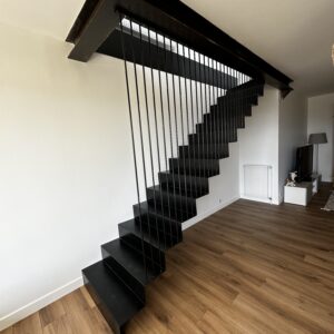 Escalier design quart tournant métal