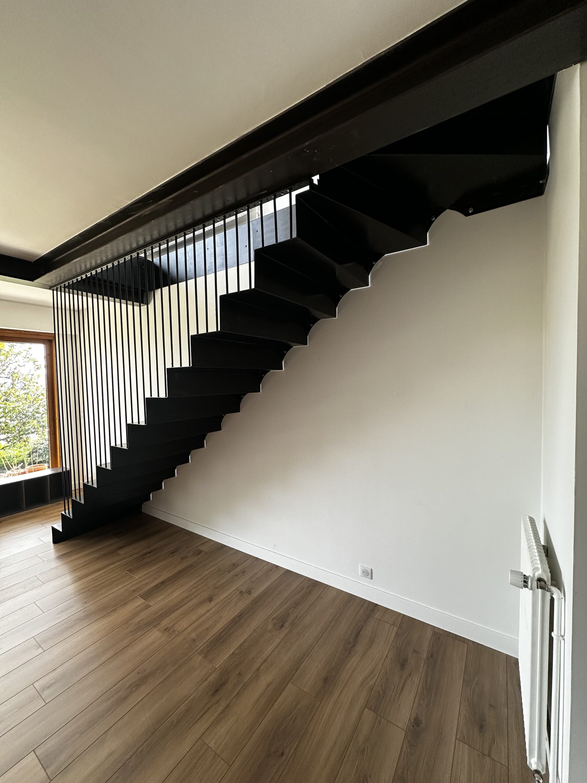 Escalier design métal réalisation métallerie ferronnerie FROMENT